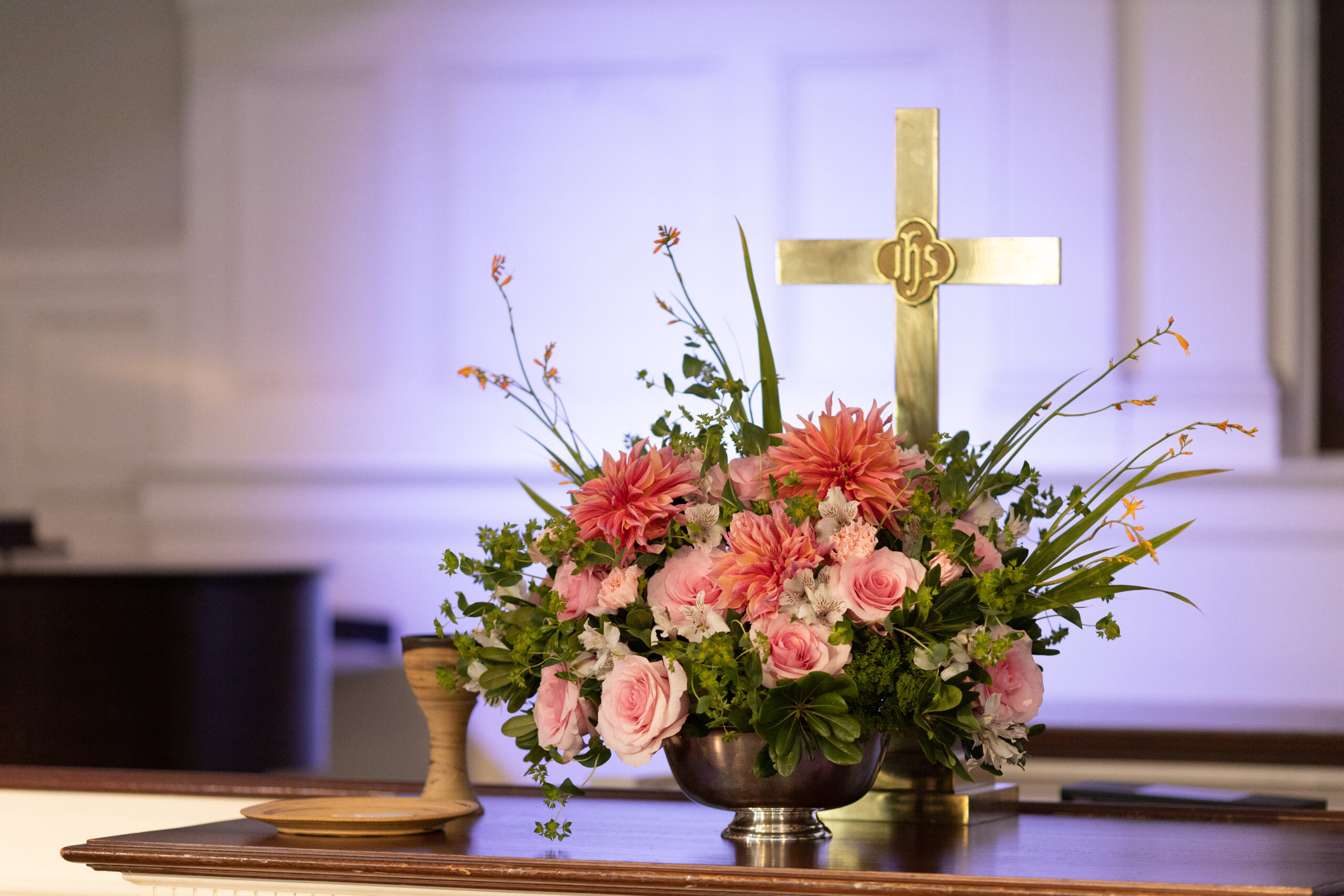 Flowers on the altar at Granite City Church